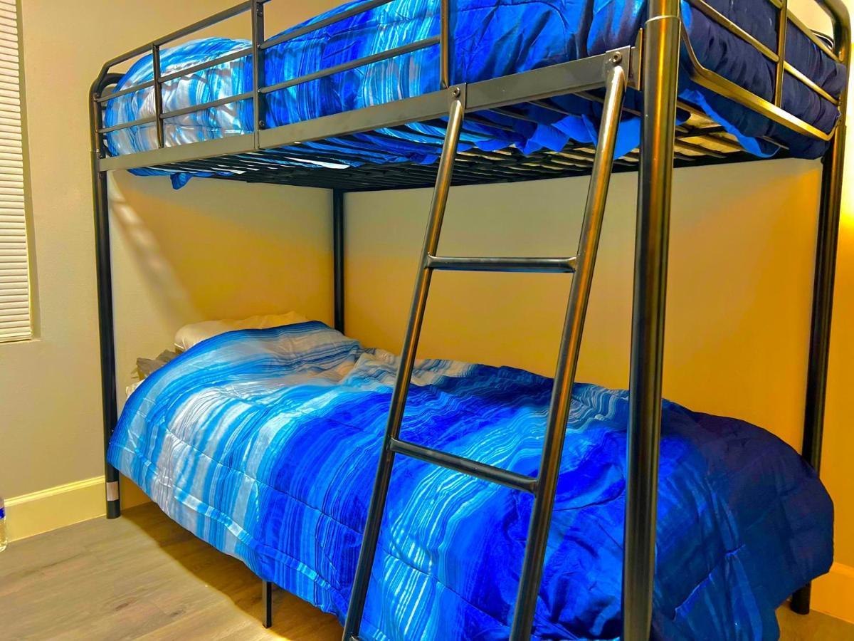 Stop Inn Stay Hostel ฮูสตัน ภายนอก รูปภาพ